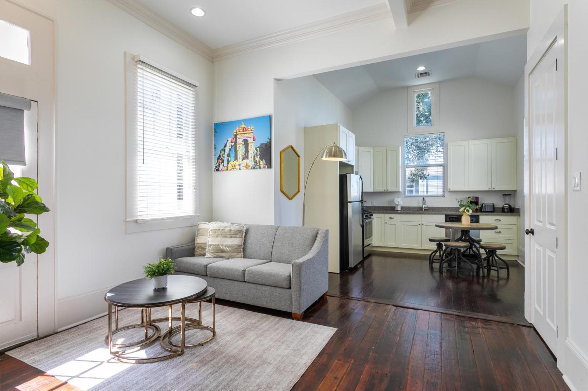 Апартаменты Charming 2Br On Carondelet By Hosteeva Новый Орлеан Экстерьер фото